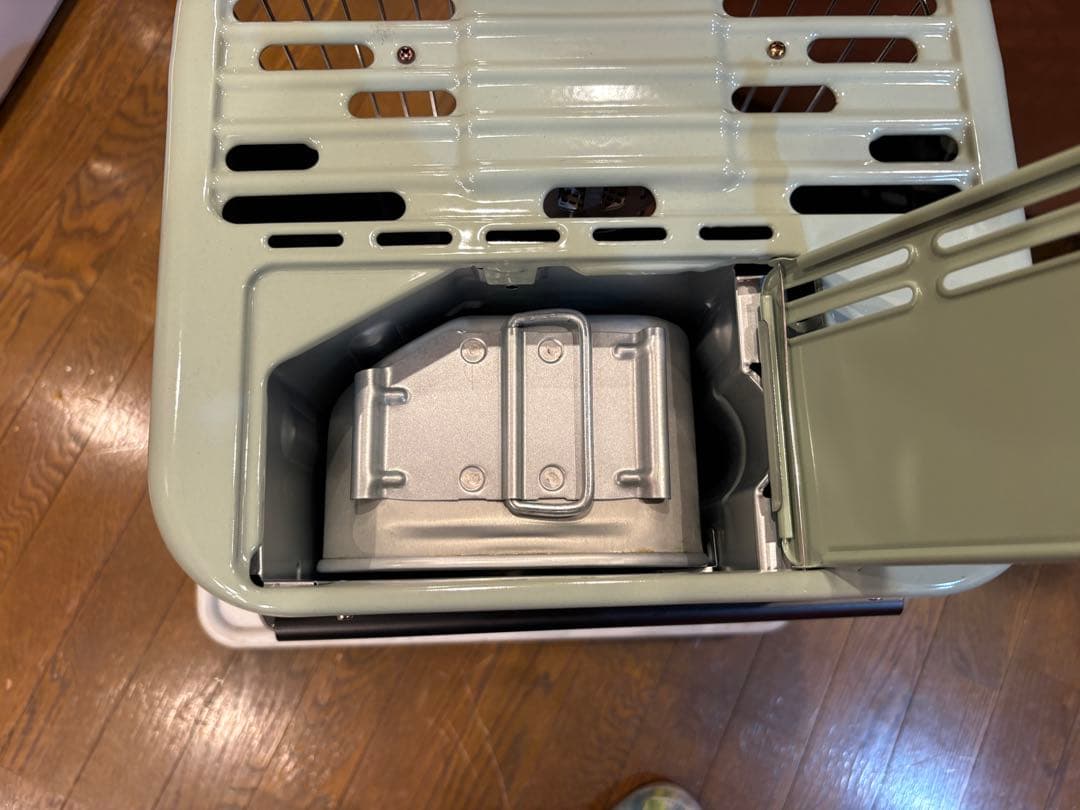 カスタム、アラジン灯油ストーブ ミントグリーン