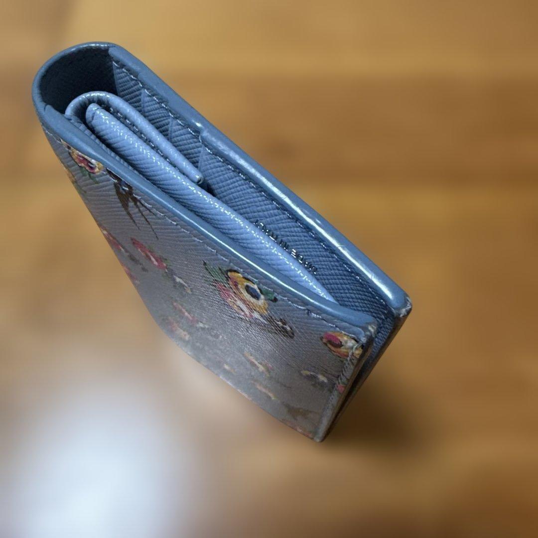 プラダ　スモールウォレット