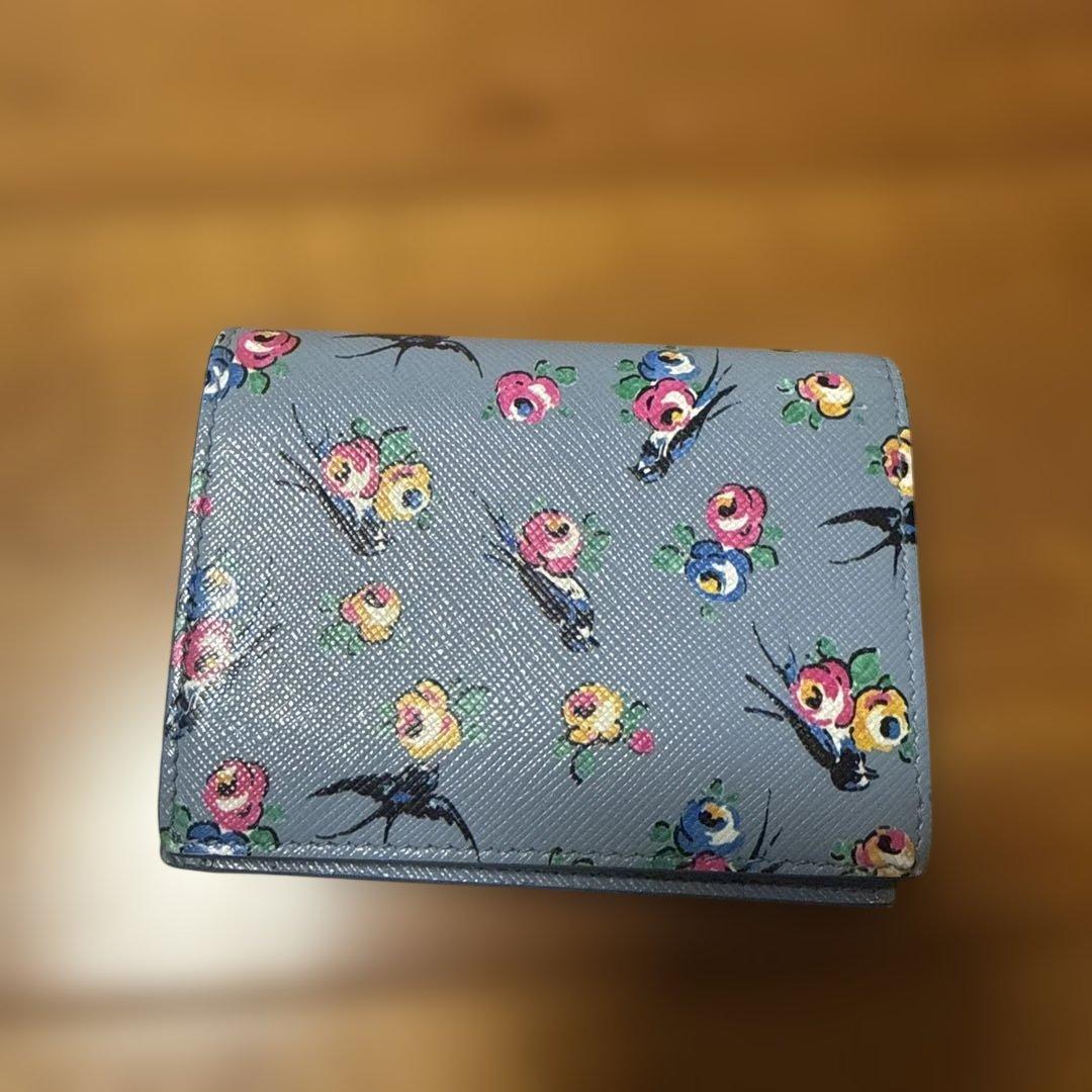 プラダ　スモールウォレット