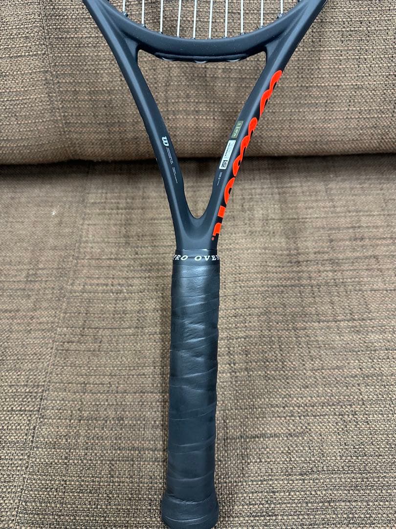 ① ウィルソン テニスラケット　CLASH 100UL TOUR v1.0