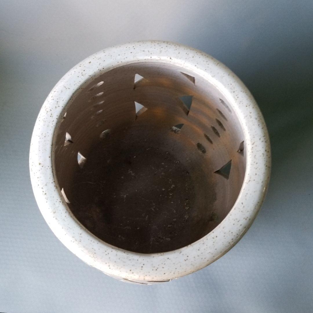 信楽焼傘立て  幾何学彫壷型 高さ４７cm