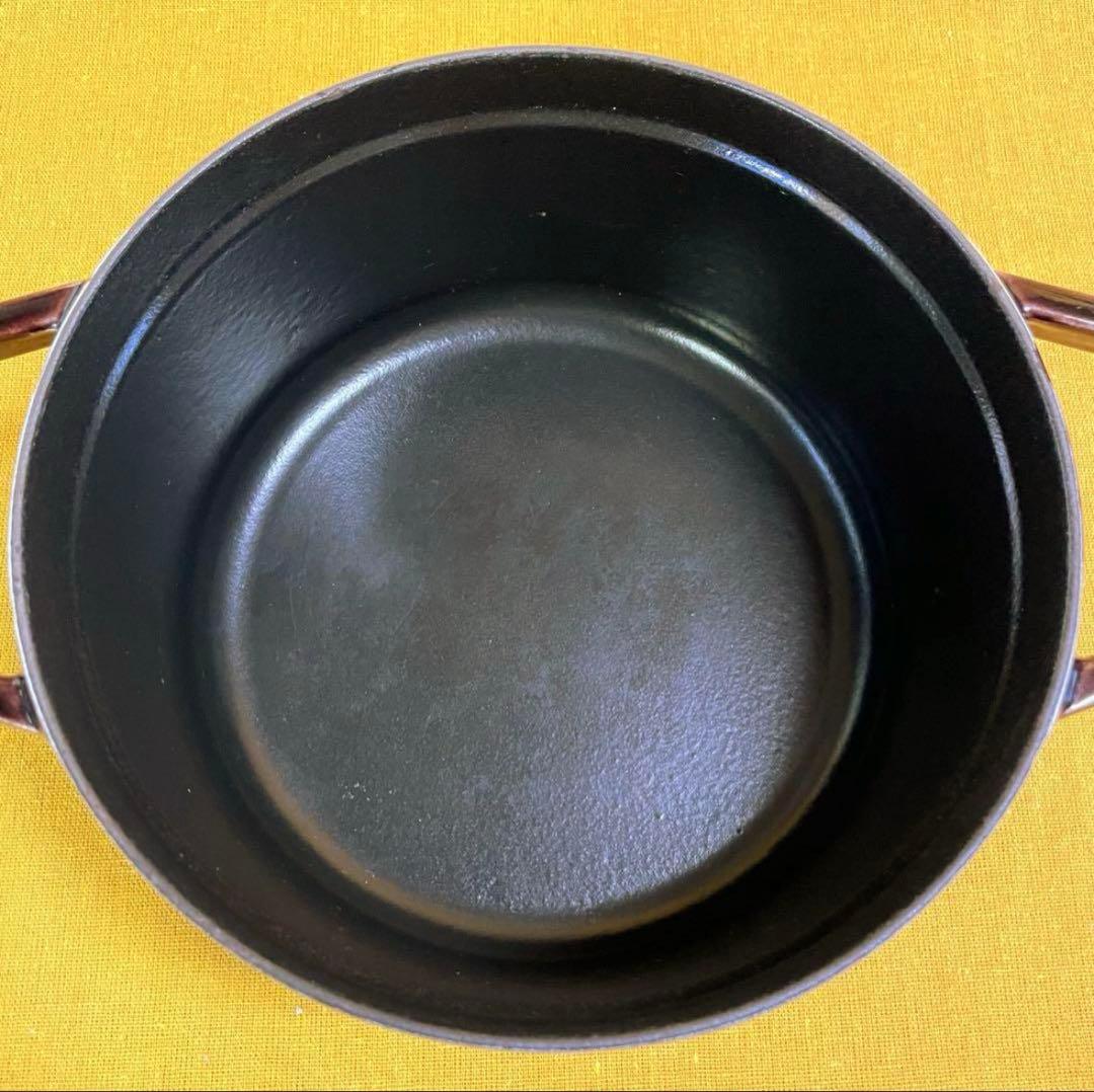 早い者勝ち‼️ 美品 ストウブ なんて美しい色 オーベルジン 22cm ホーロー鍋