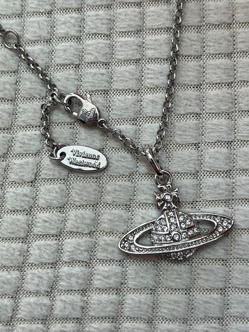 り*ー様 美品 Vivienne Westwood 惑星モチーフ ネックレスシル