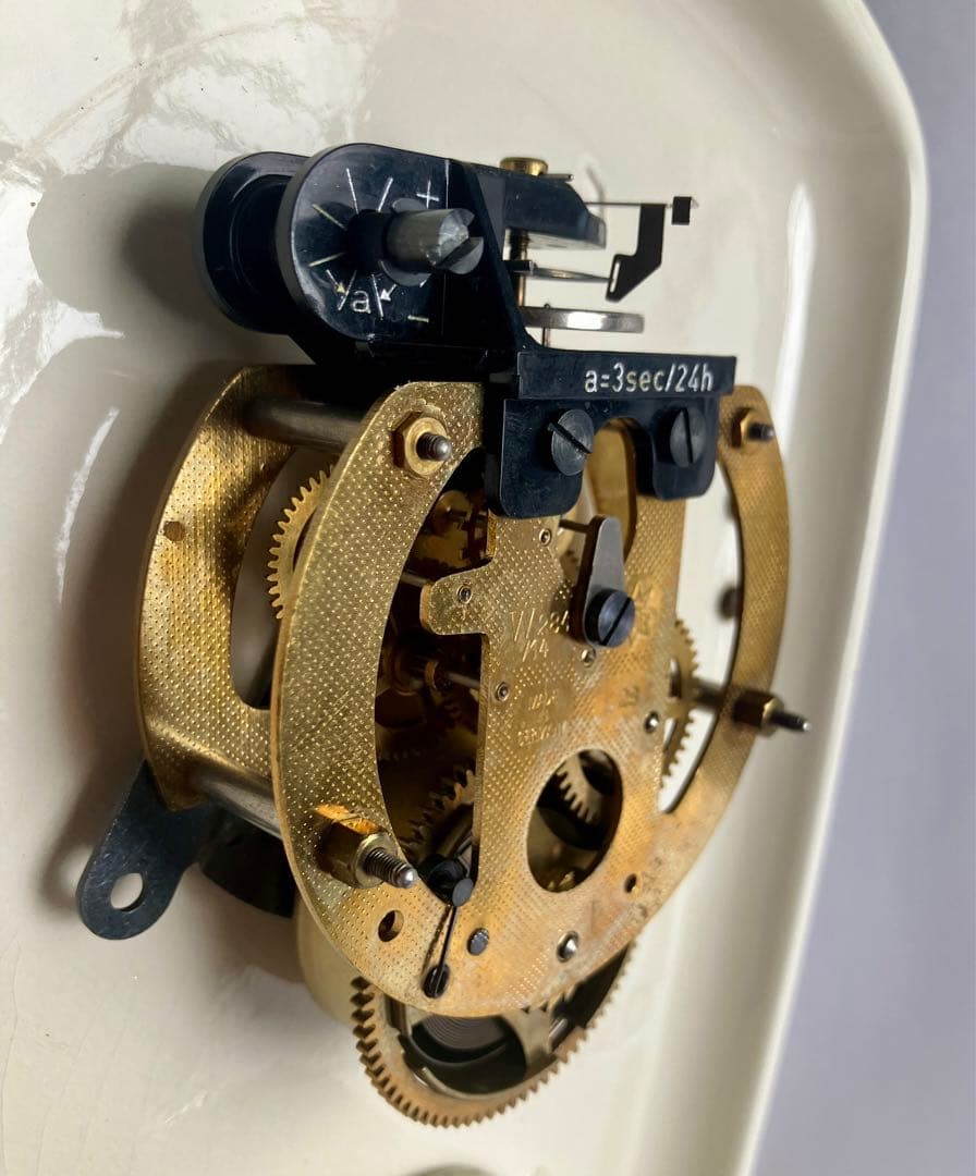 ユンハンス　Junghans 掛時計　ゼンマイ　鍵つき