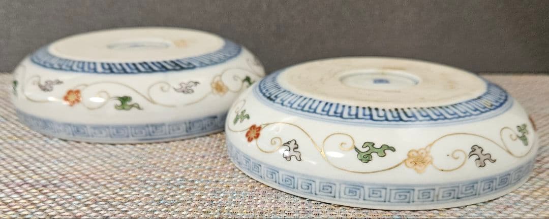 上作品❗江戸時代後期　古伊万里　錦手　金彩色絵　見込に捻り文様　鳳凰図　深皿2客