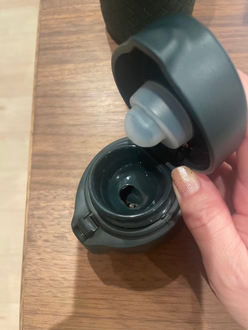 スターバックス　タンブラー　メタリックグリーン　新品！