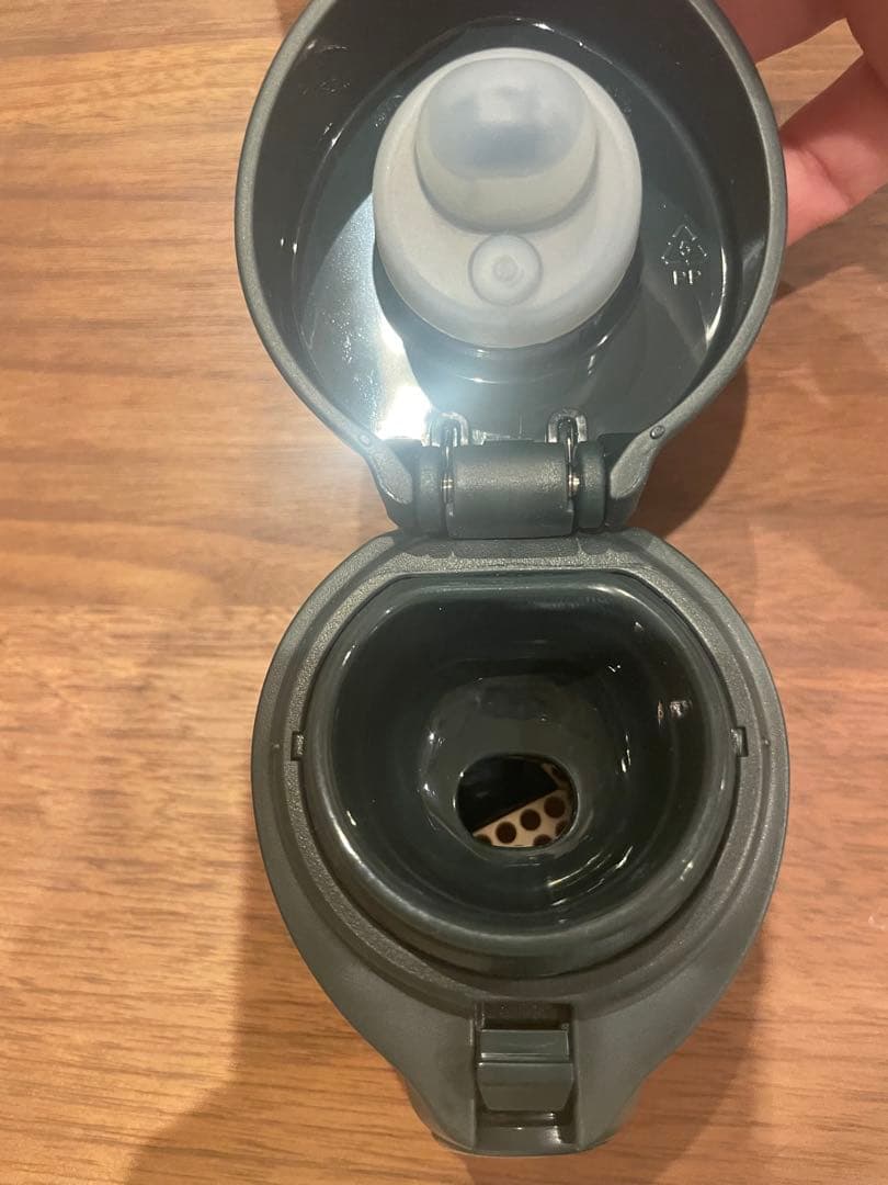 スターバックス　タンブラー　メタリックグリーン　新品！