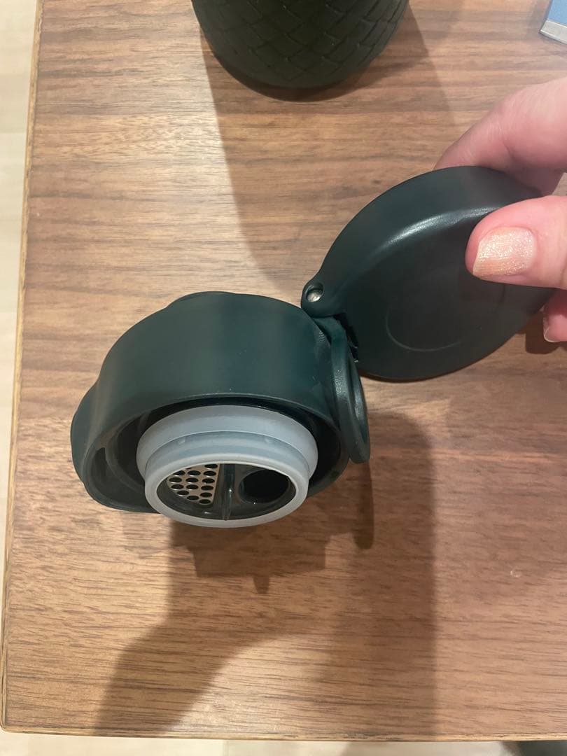 スターバックス　タンブラー　メタリックグリーン　新品！