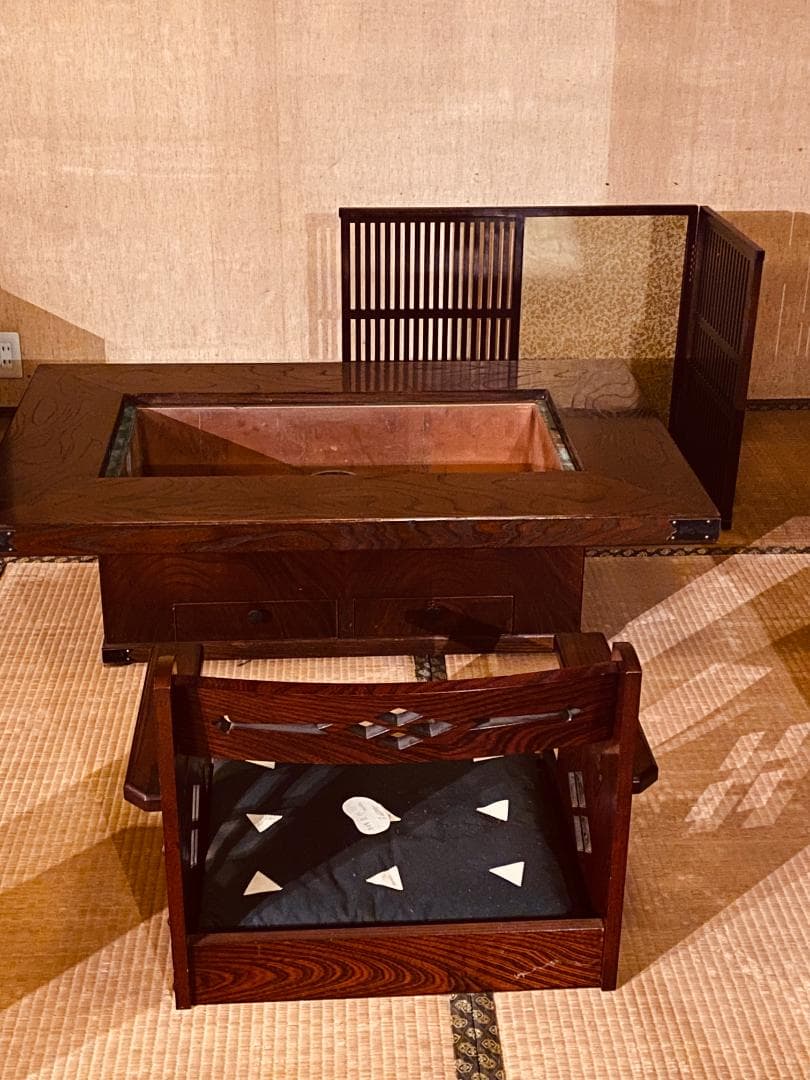 欅の長火鉢座卓　※引き出し付き！　※配送は関東圏までとさせていただきます。