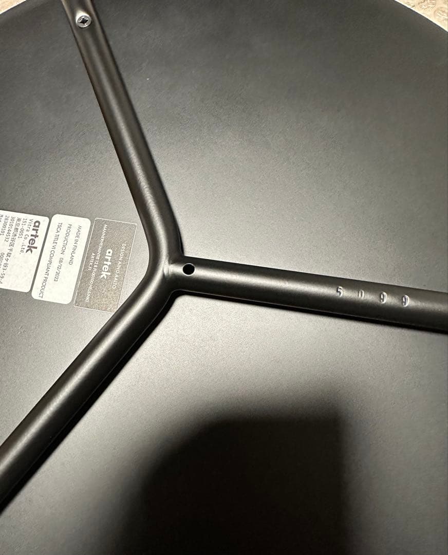 【最終値下げ】 美品 artek 606 サイドテーブル　ブラック