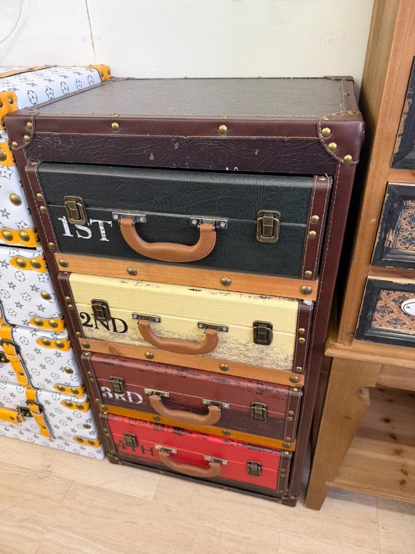 4段チェスト　棚　インダストリアル　収納　引出し　トランク　レトロ　おしゃれ