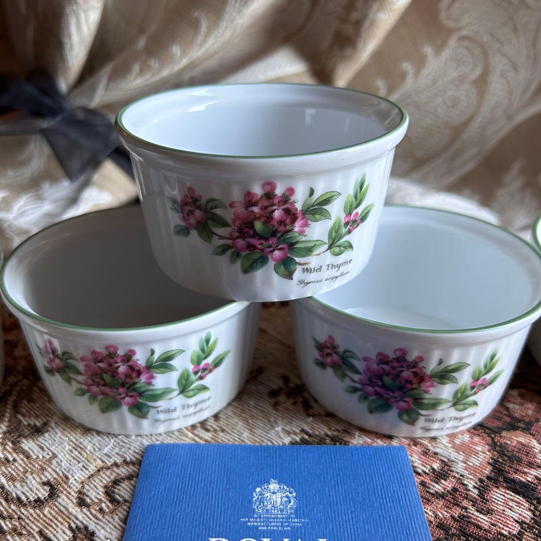 新品 Worcester Herbs英国の小さな庭の物語 ココット