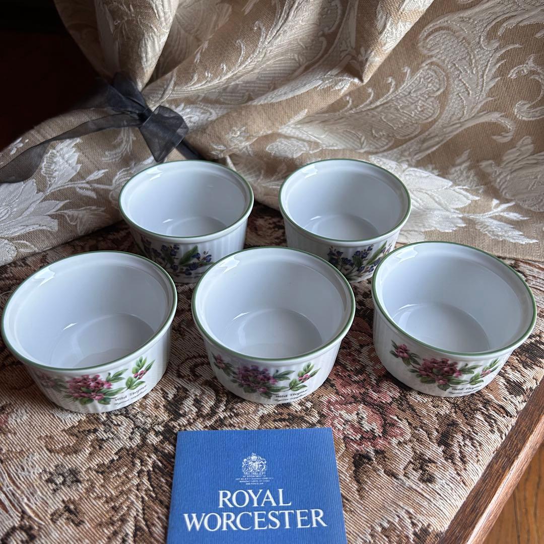 新品 Worcester Herbs英国の小さな庭の物語 ココット