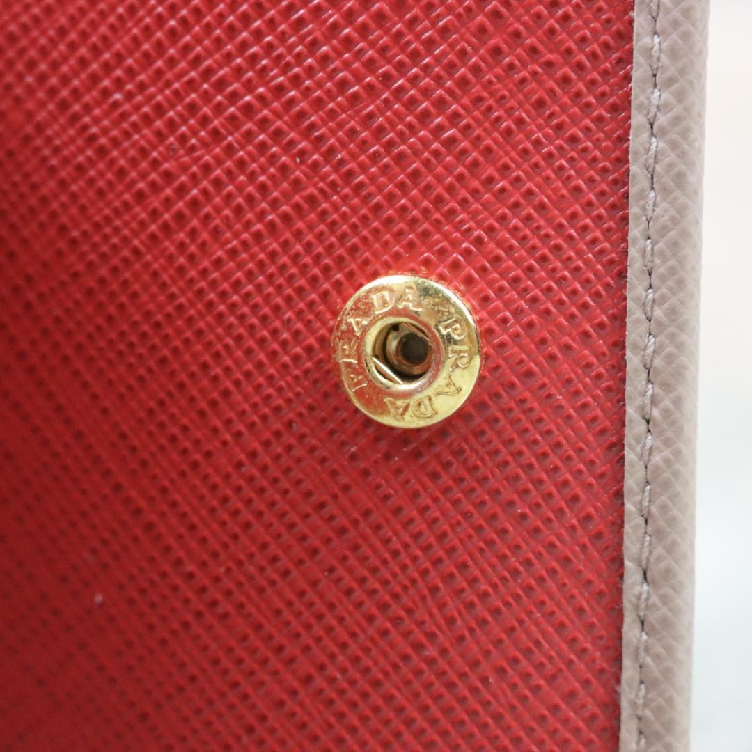 【超美品】PRADA プラダ サフィアーノ 二つ折り財布 付属品あり