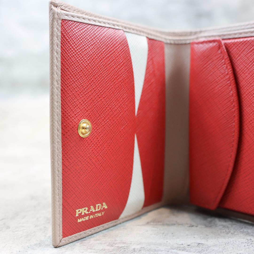 【超美品】PRADA プラダ サフィアーノ 二つ折り財布 付属品あり