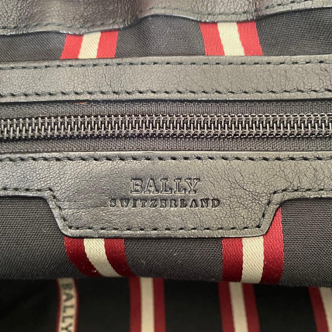 バリー　BALLY ショルダーバッグ　メッセンジャーバッグ　本皮　ブラック