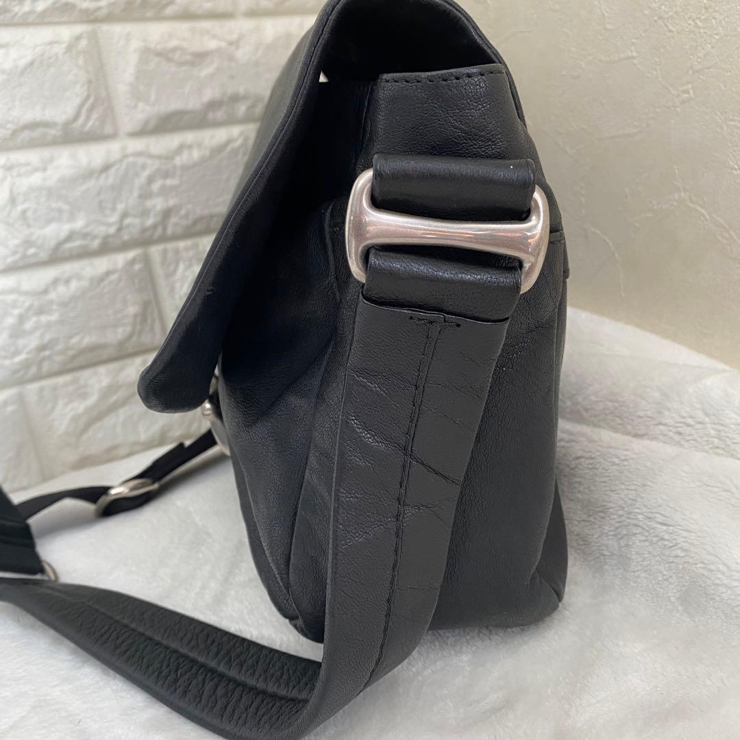 バリー　BALLY ショルダーバッグ　メッセンジャーバッグ　本皮　ブラック