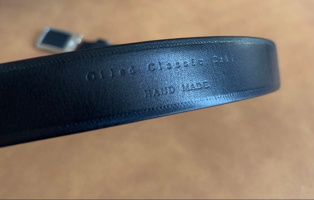 【美品】 Burberry Londonレザーベルト 本革ブラック 銀 バックル