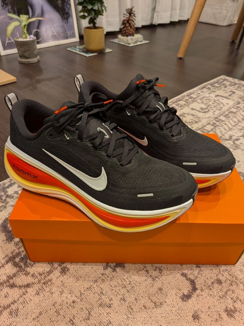 【27cm/新品未使用/箱あり】新色　ナイキ　ボメロプラス　値引きなし即決