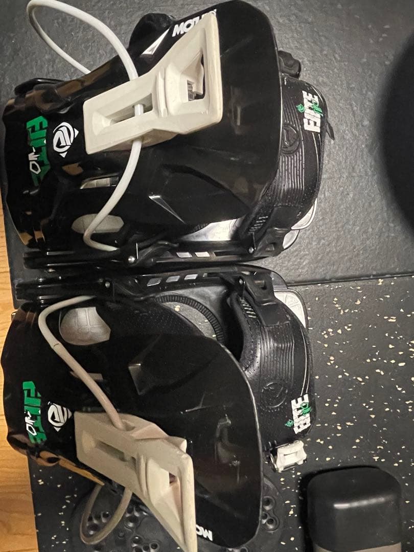 FLOWスノーボードビンディング 黒 Lサイズ リアエントリー