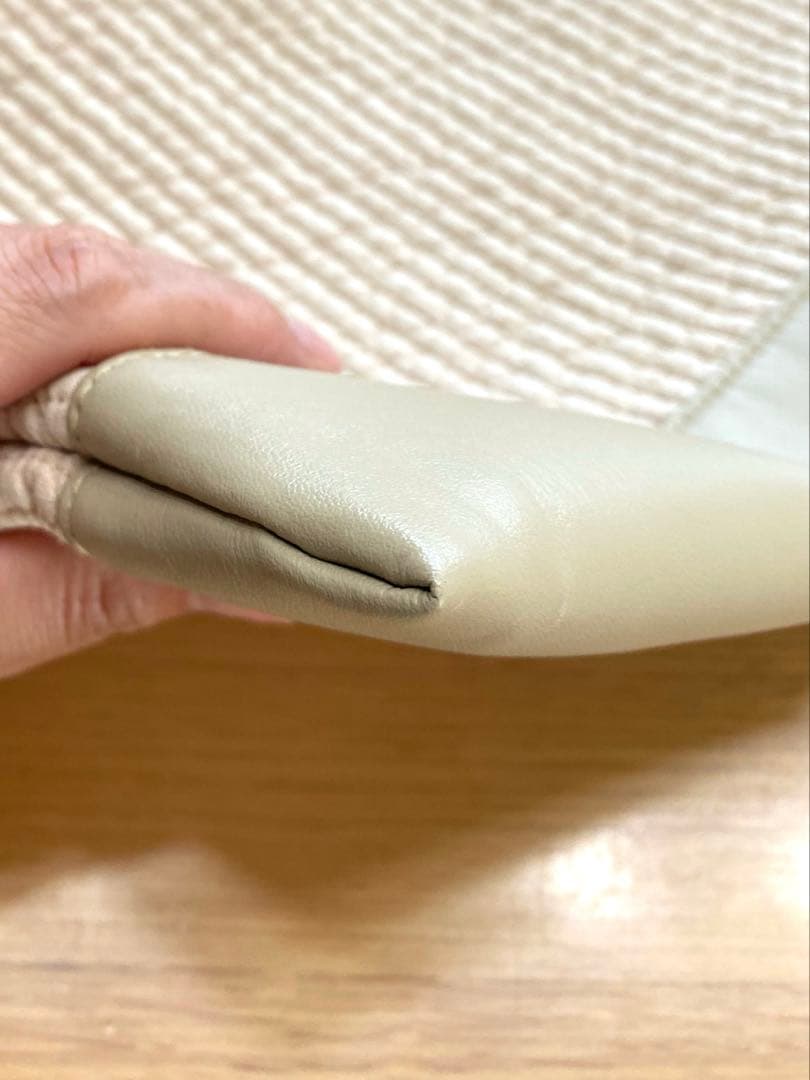 ちろる ファミリア ピオヌンナル コラボ MILK ベージュ