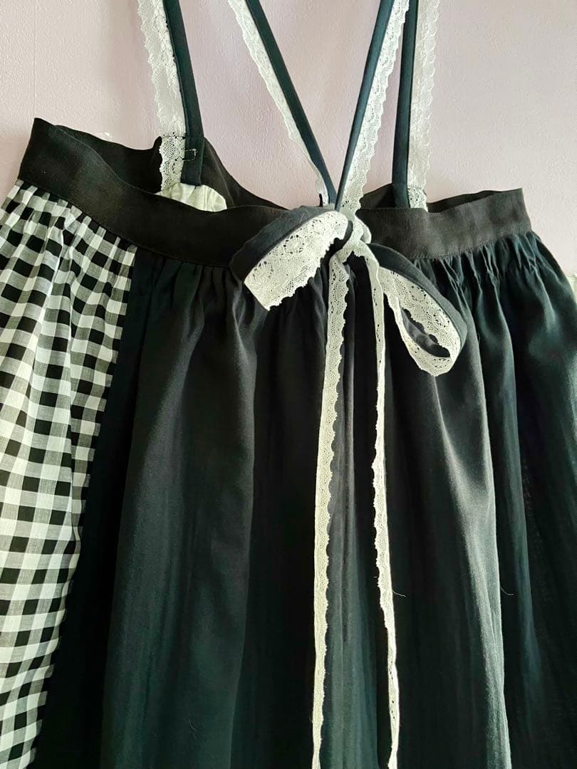 ジュイ柄&パッチワークバッククロスエプロンワンピース。.＊　黒