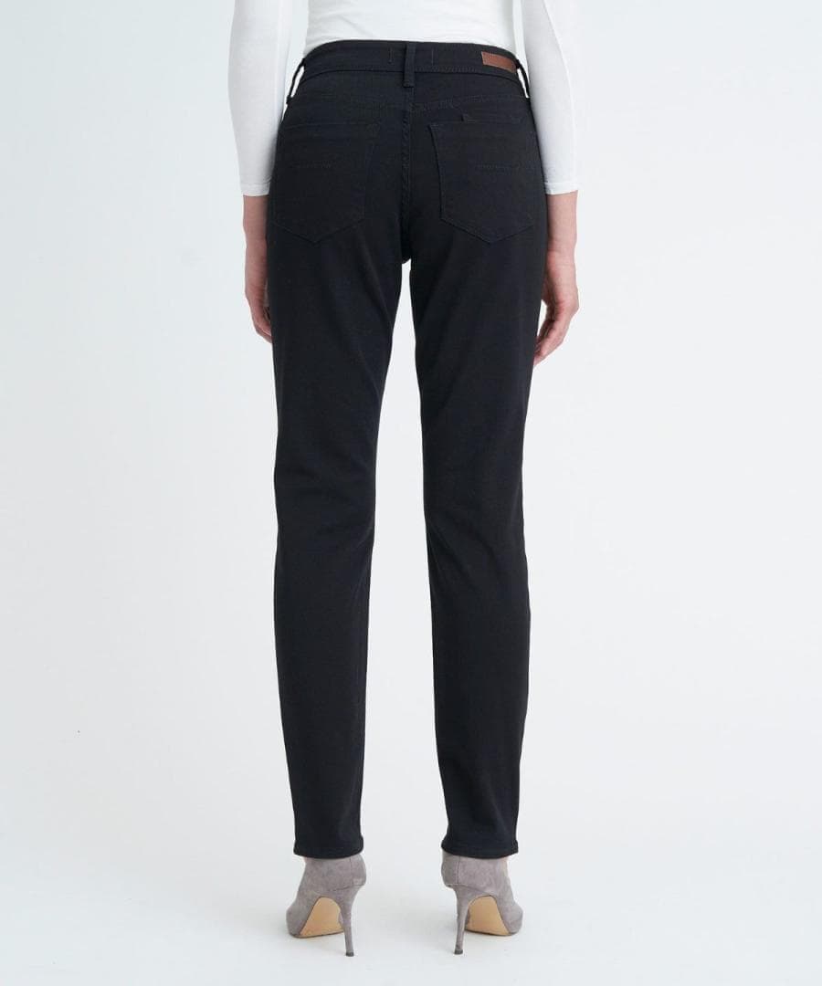 【新品・未使用】YANUK　RUTH(ルース)　スリムテーパード　ヤヌーク　黒