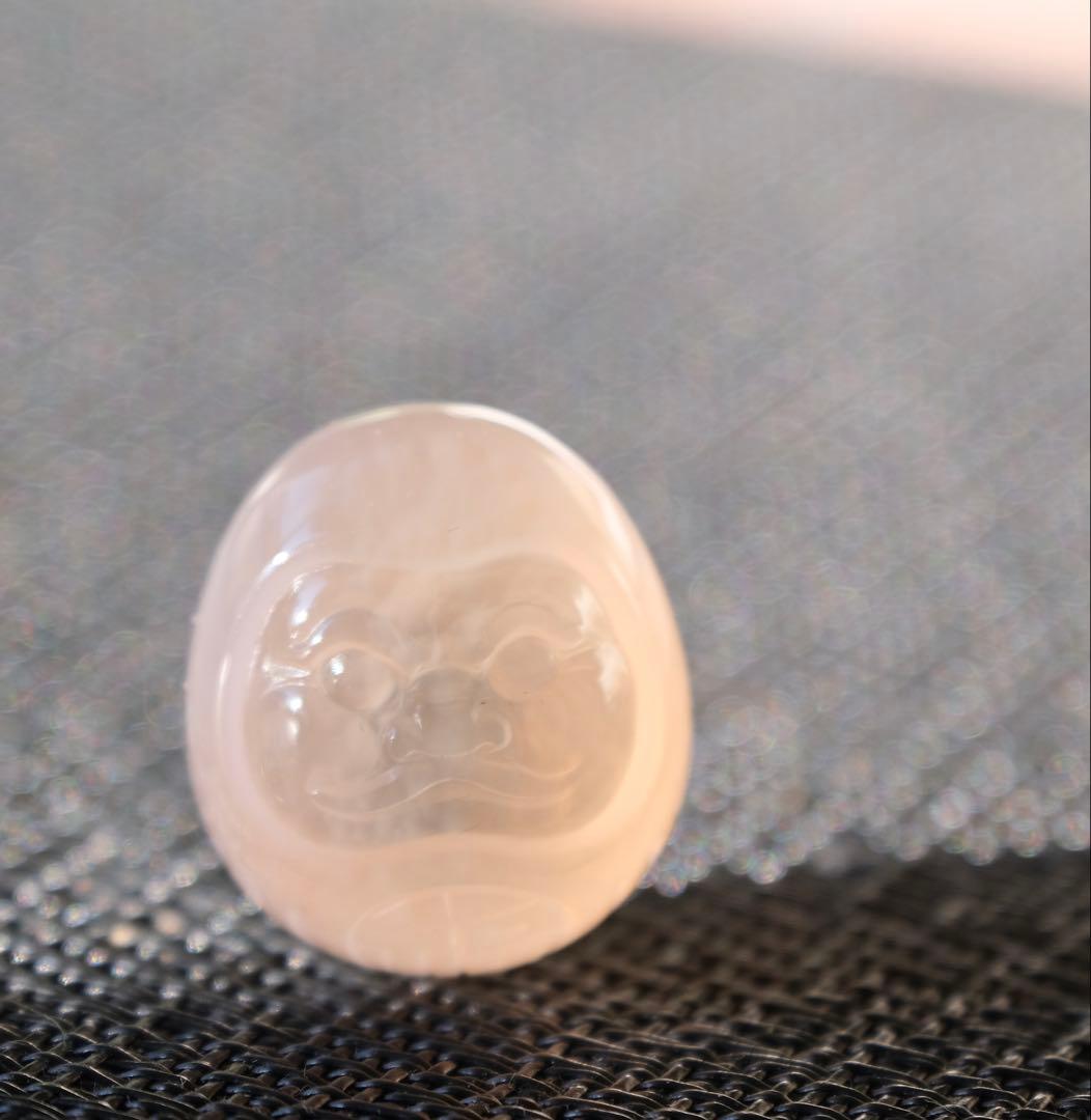 ゴビ石−1438 ゴビ瑪瑙　彫刻　『だるまさん』