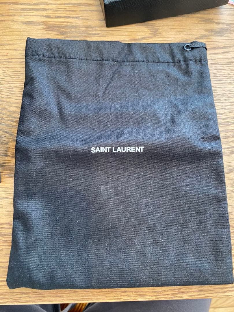 Saint Laurent ラウンドファスナー 二つ折り財布 レザー ブラック