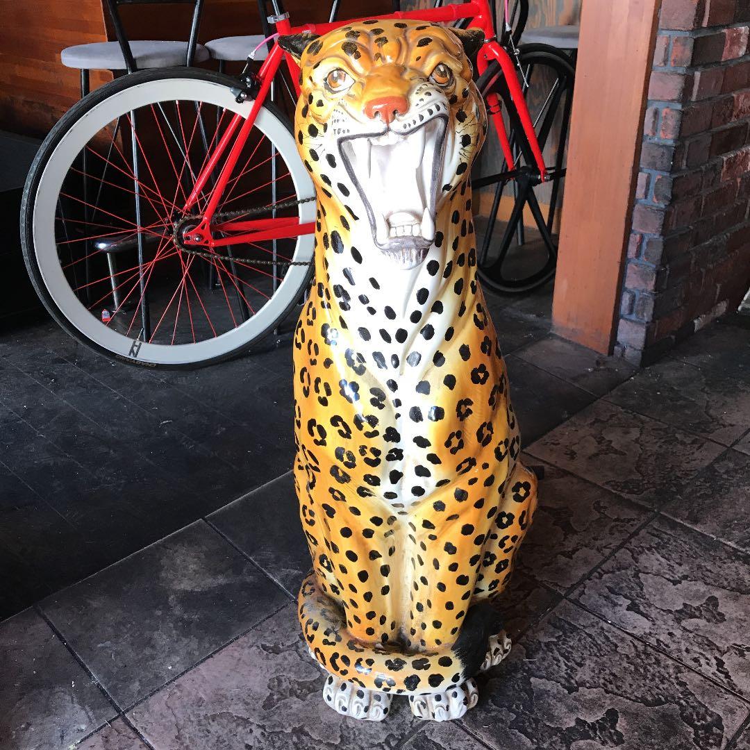 実寸大 ひょう 置物　豹　陶器　置物　イタリア製