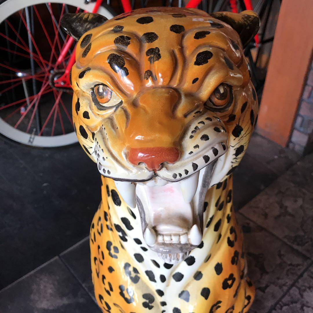 実寸大 ひょう 置物　豹　陶器　置物　イタリア製