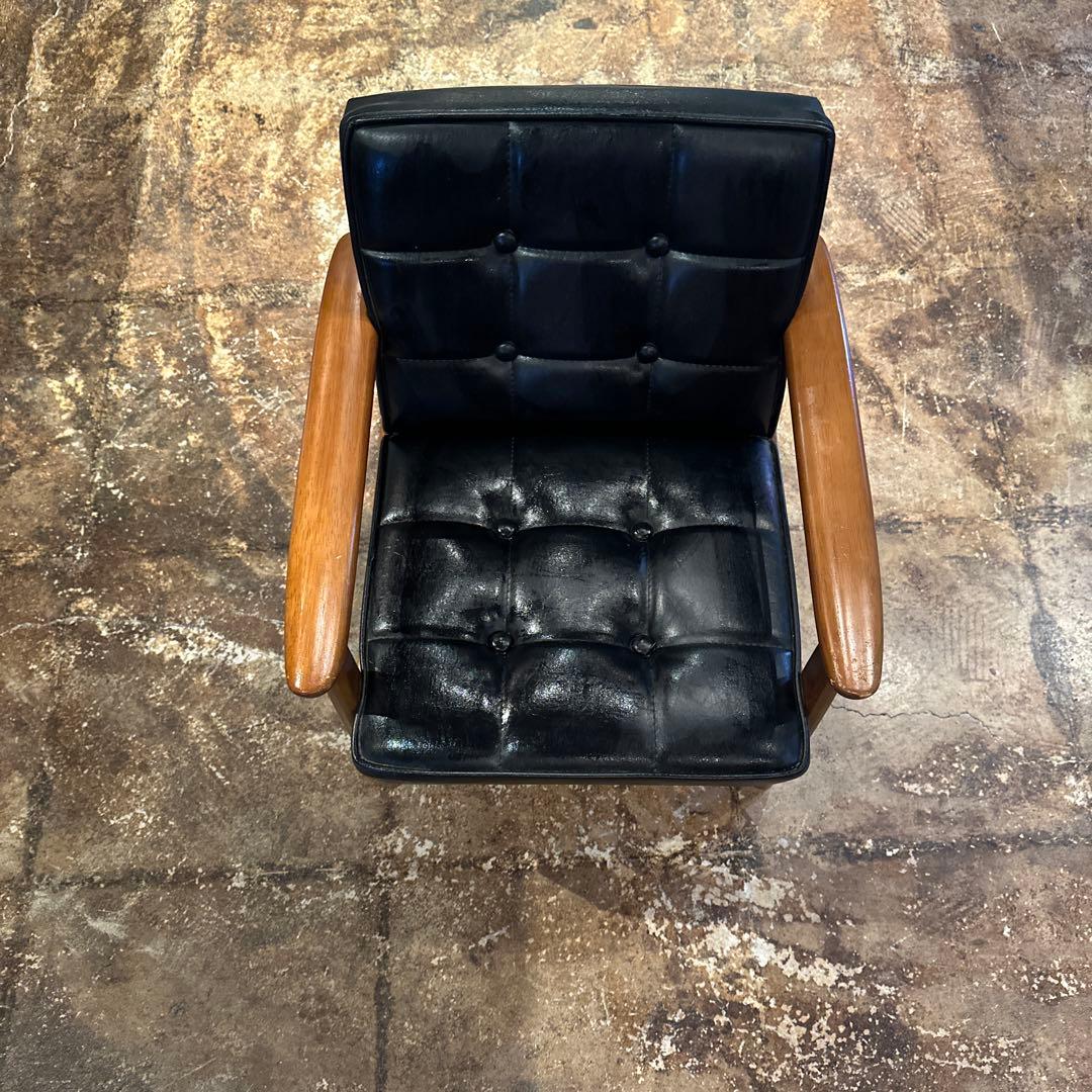 m*u様 カリモク60kチェアミニ