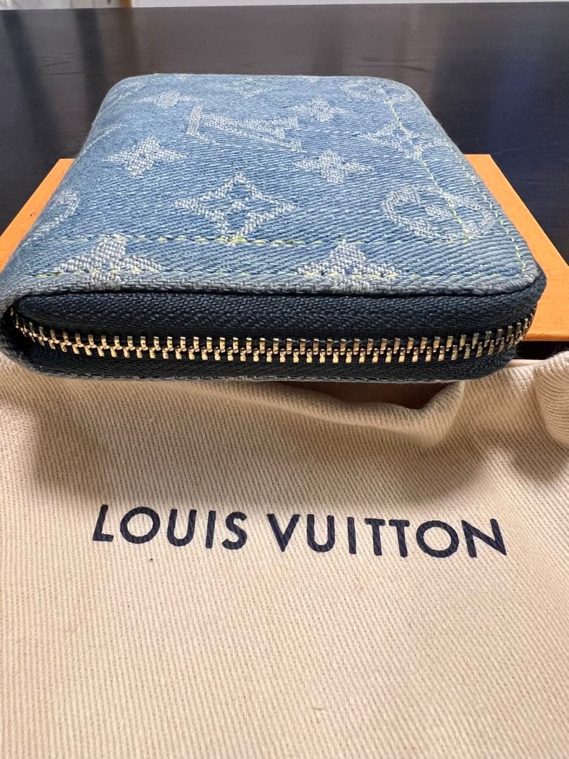 【週末限定】LOUIS VUITTON ジッピーパース デニム