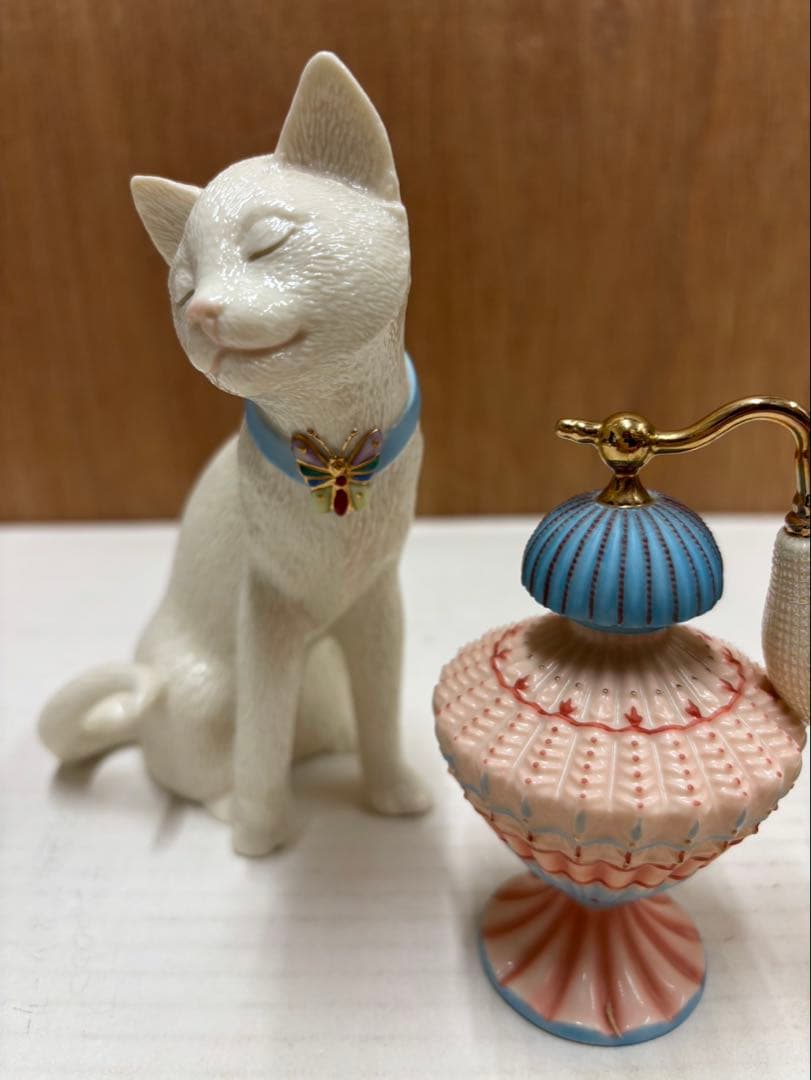 レノックス Cat & Perfume Figurines