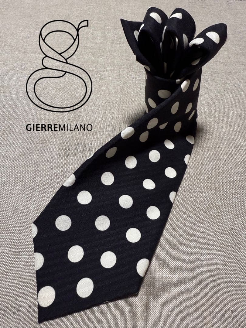 【美品】GIERRE MILANO／ジエレ／シルクドットタイ／ブラック／ホワイト