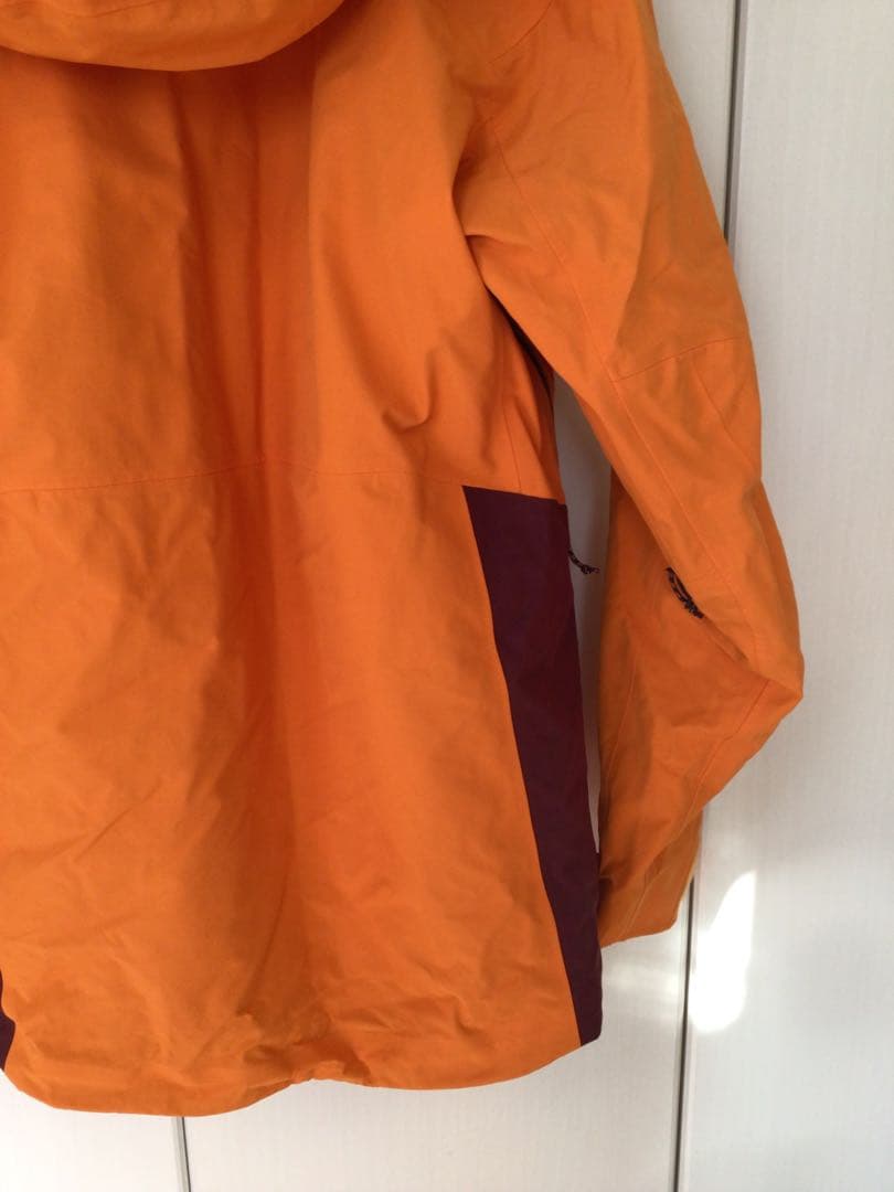 Burton [ak] GORE-TEX ジャケット XS ブランド　人気