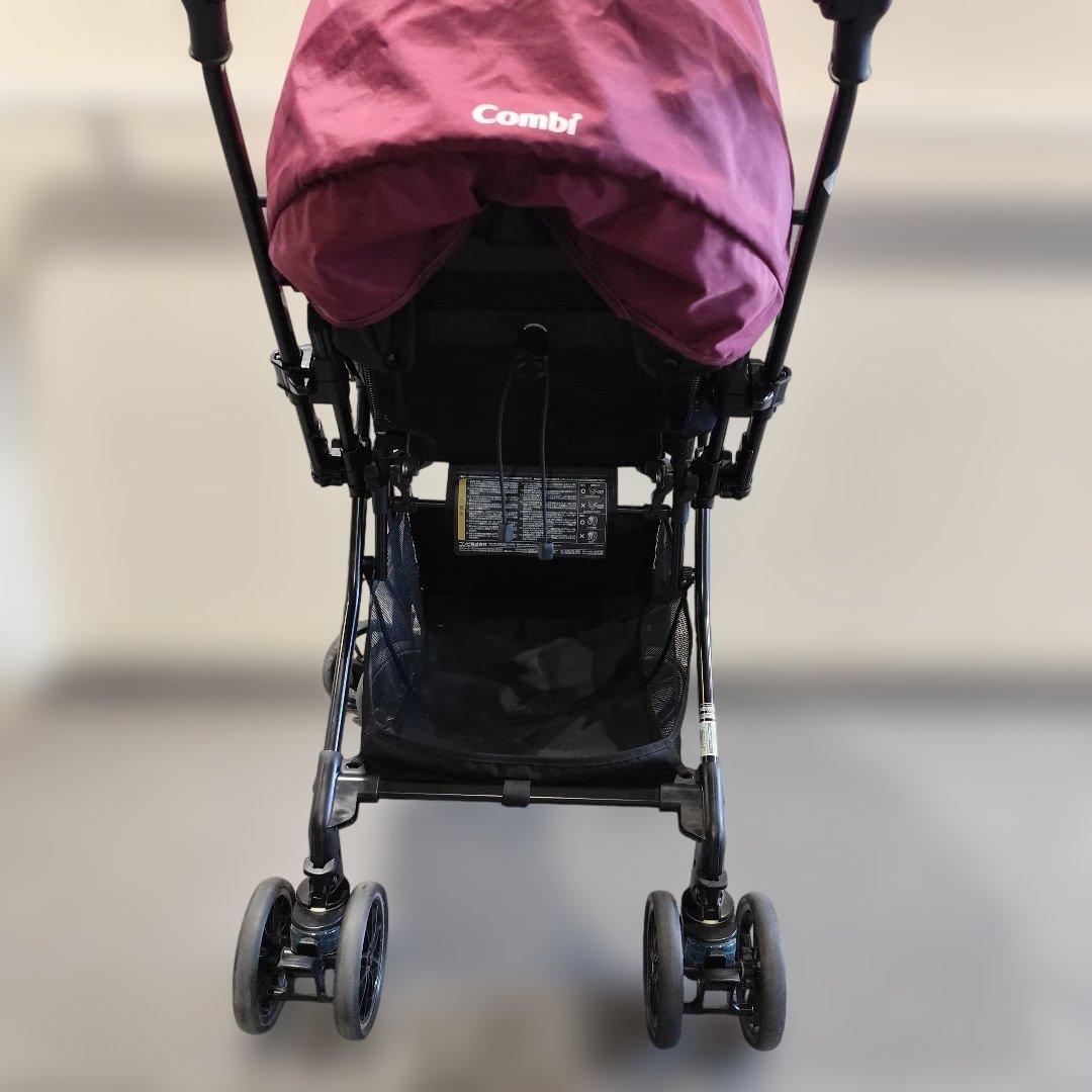 【極美品】Combi ホワイトレーベル スゴカルα 4キャス コンパクト HK