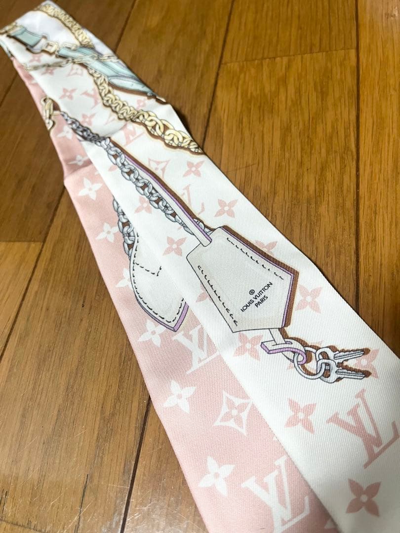 未使用美品 Louis Vuitton シルクスカーフ ピンク