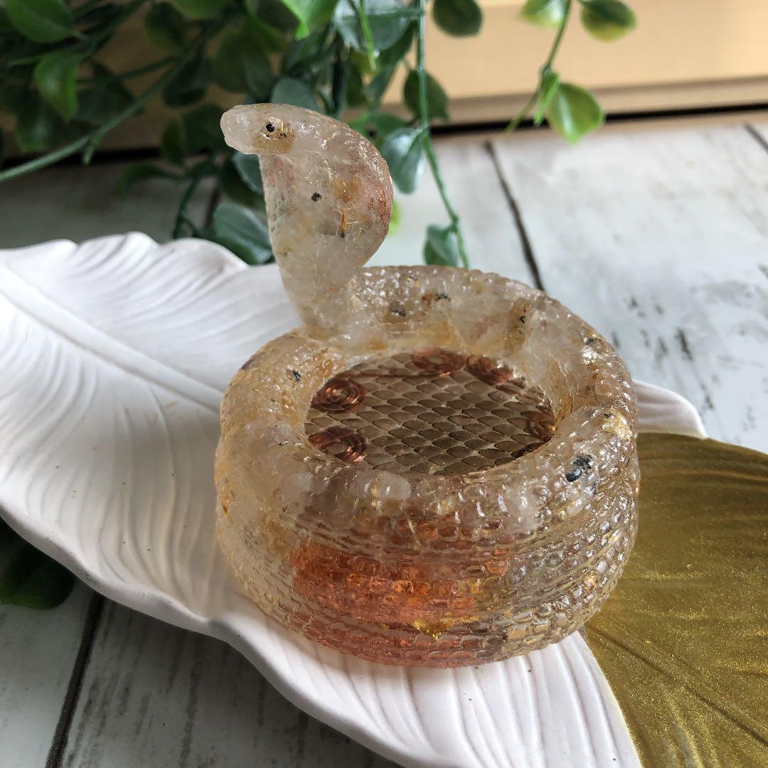 金運　オルゴナイト　コブラ　蛇