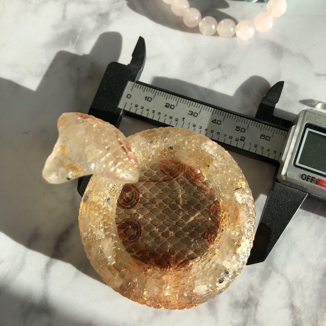 金運　オルゴナイト　コブラ　蛇