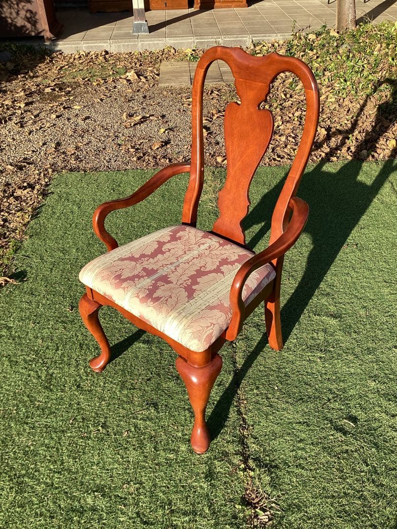 ダイニングチェア　猫脚　クラシカル　アームチェア　椅子