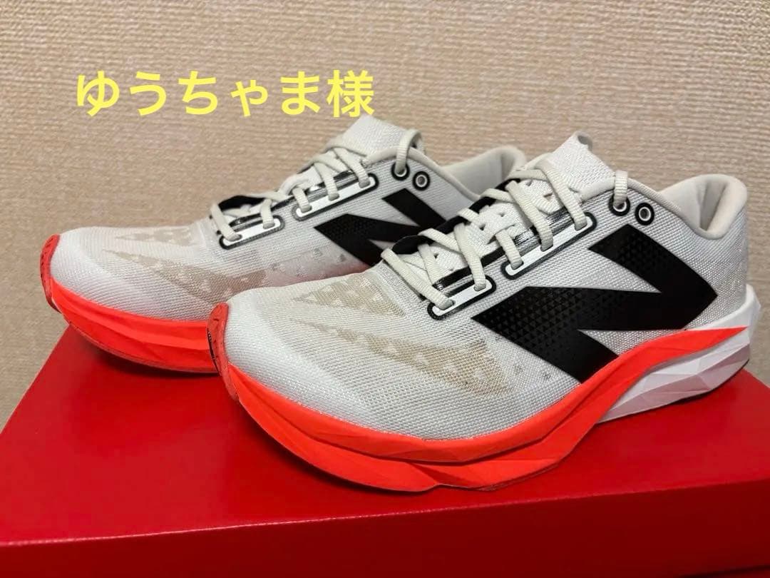 New Balance ランニングシューズ ホワイト/オレンジ