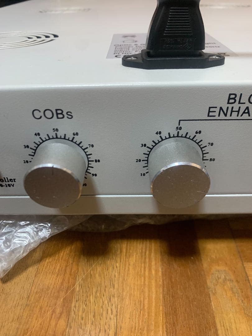 OpticのLEDライトです。