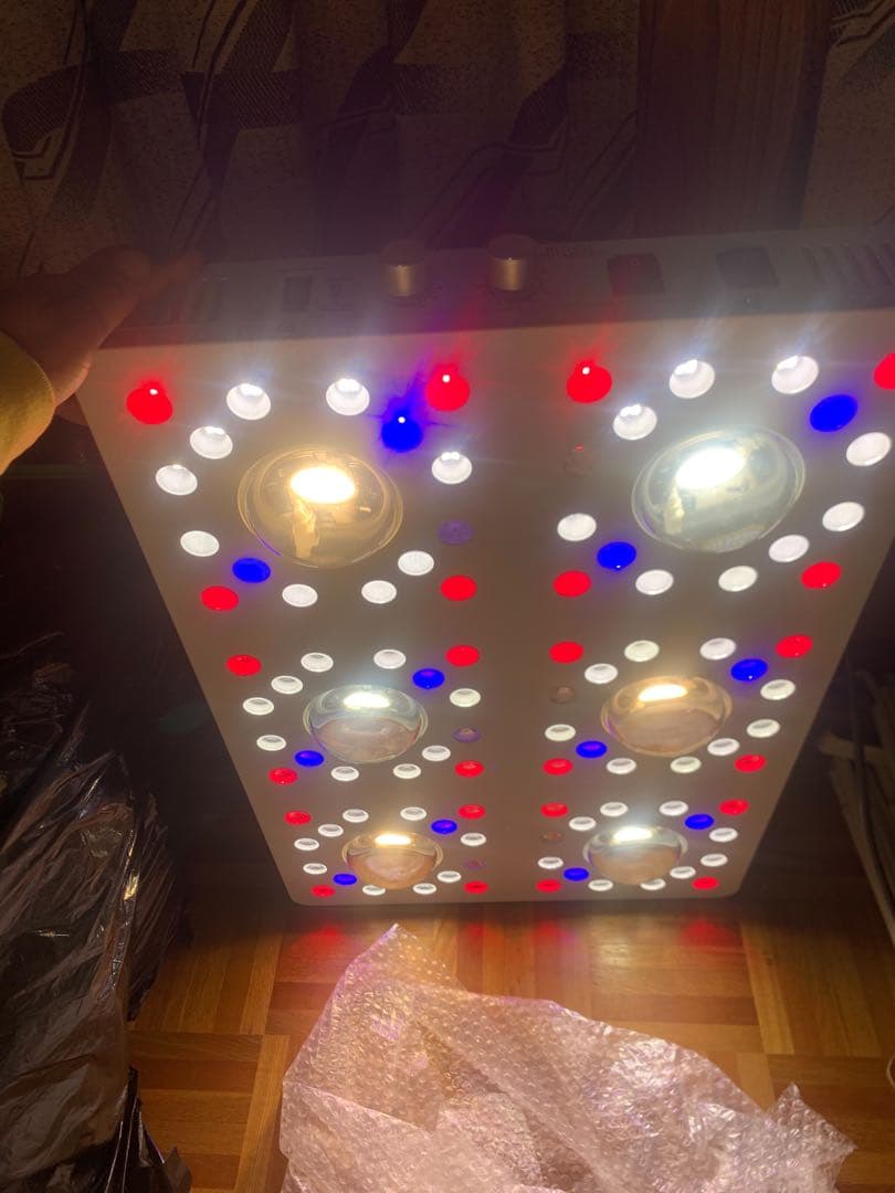 OpticのLEDライトです。