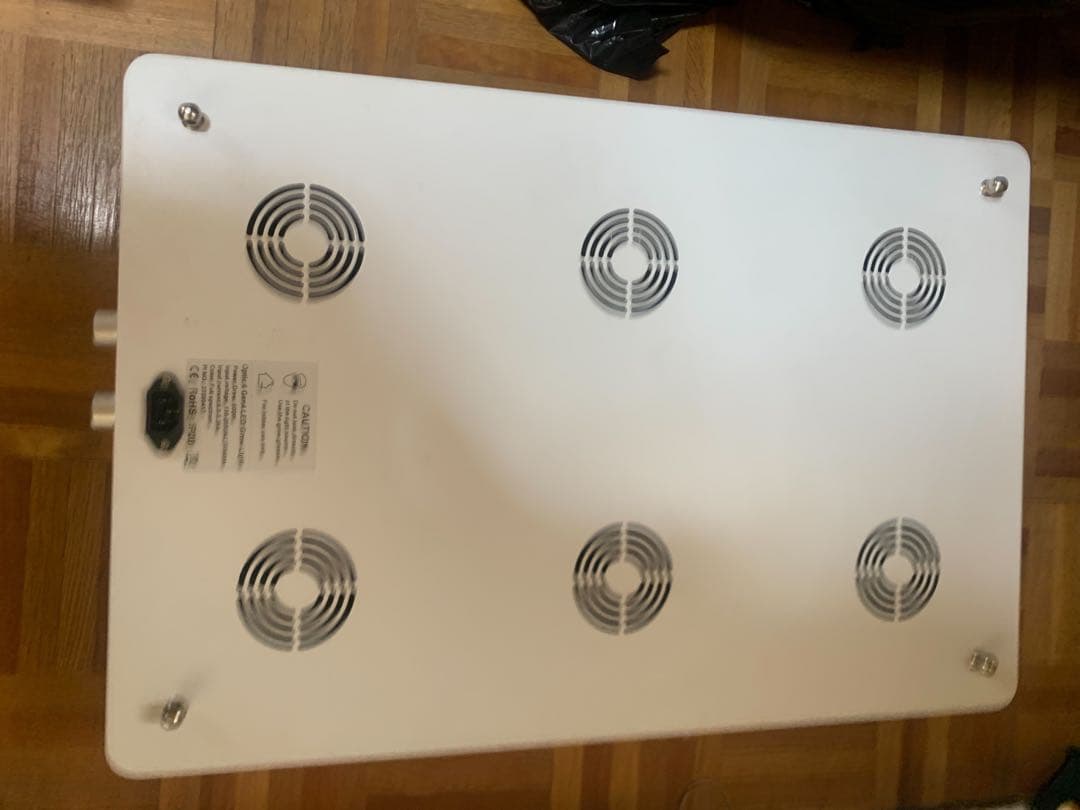 OpticのLEDライトです。