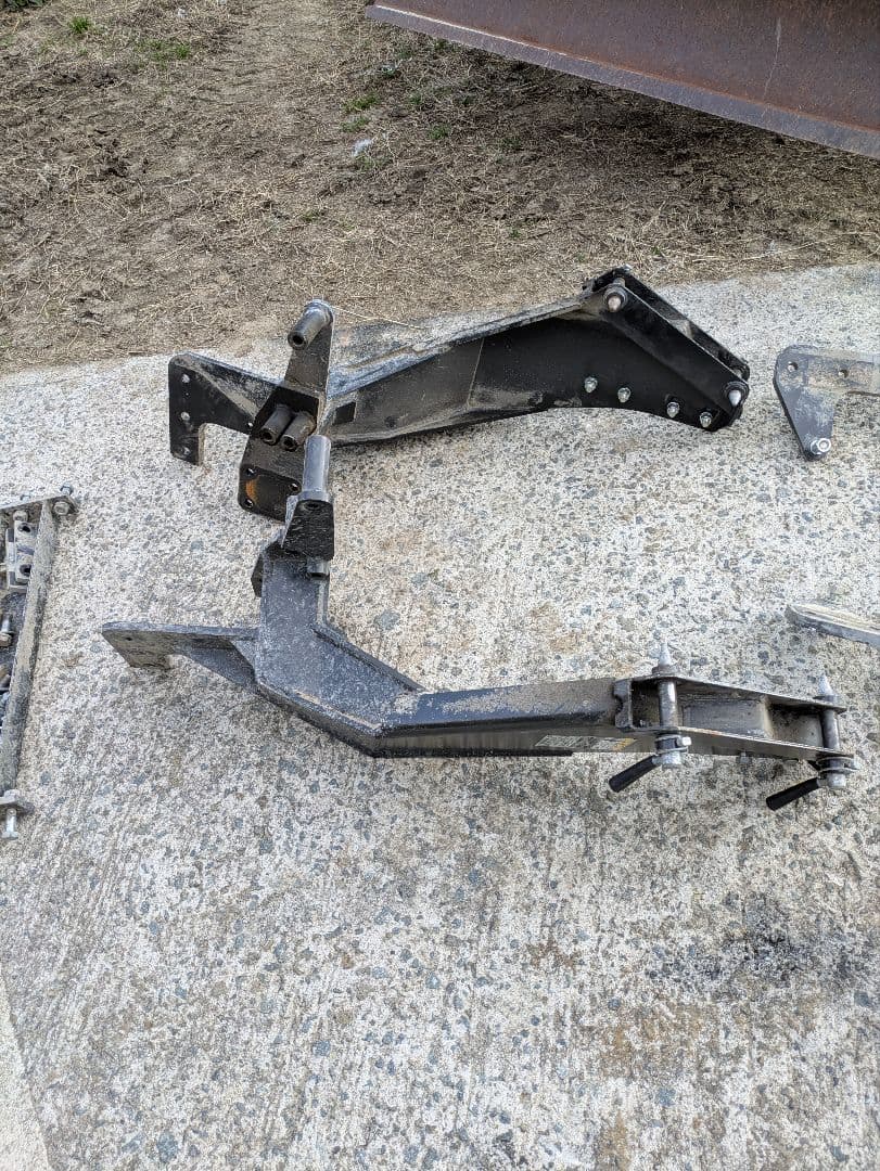 フロントローダ　トラクターアタッチメント