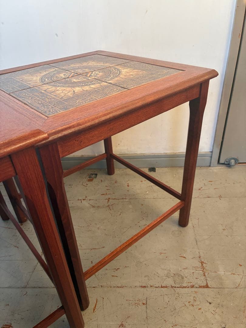 デンマーク製 モーベルファブリッケン・トフテンタイルトップ ネストテーブル