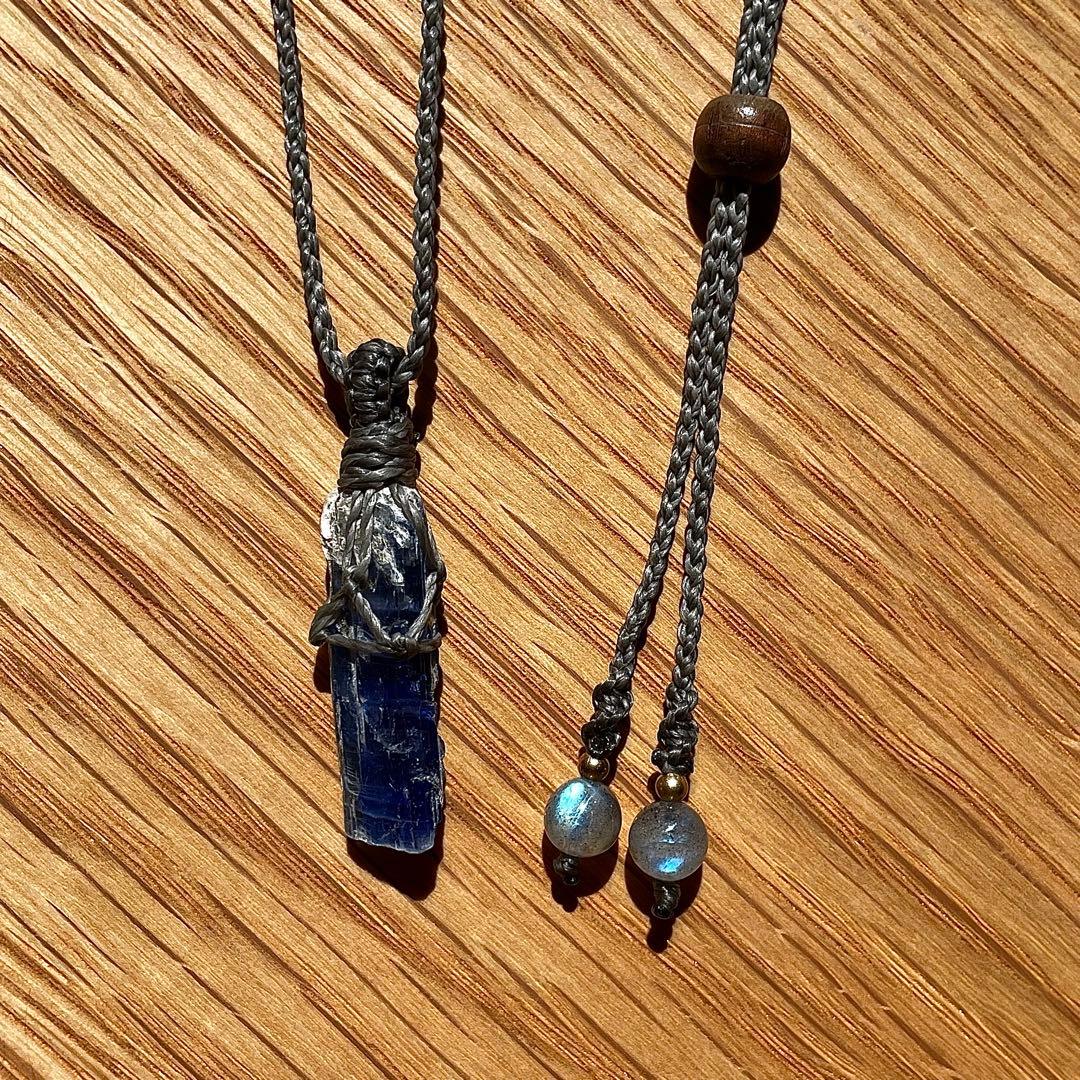 カイヤナイト ネパール産 ＊ ハンドメイド マクラメペンダント ネックレス ⑧