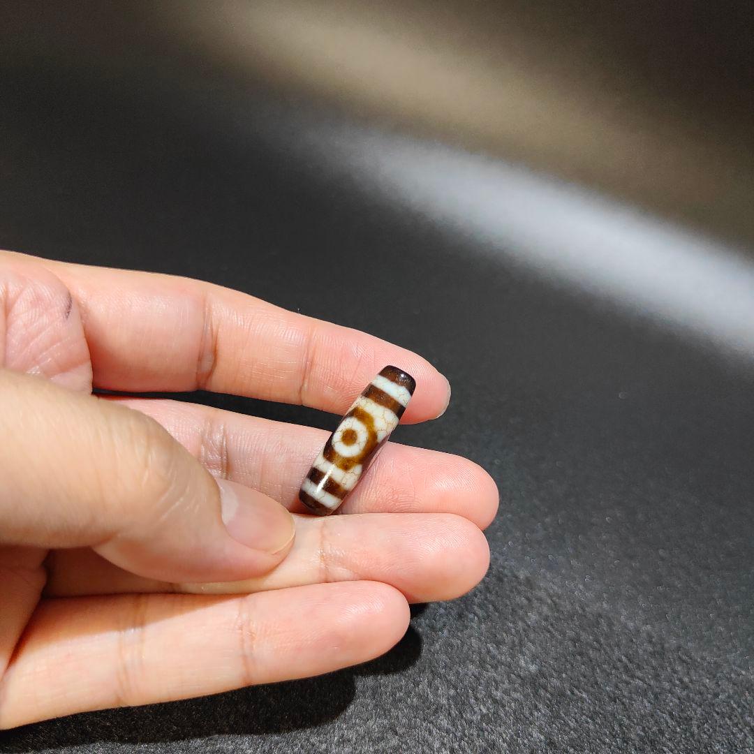 57 至純龍紋蓮華三眼天珠　レア物　天珠　風水　占い　魔除け　天然石　開運　鉱物