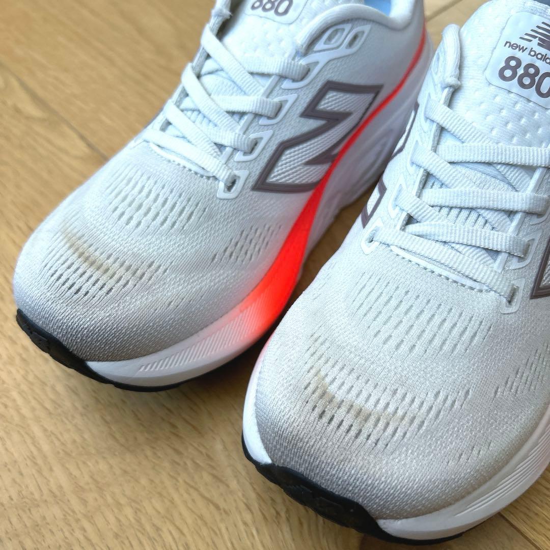 ニューバランス　ランニングシューズ　レディース W880 24cm